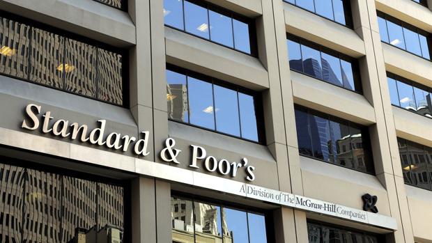 Chỉ số S&P 500 do Standard & Poor’s thuộc McGraw-Hill quản lý