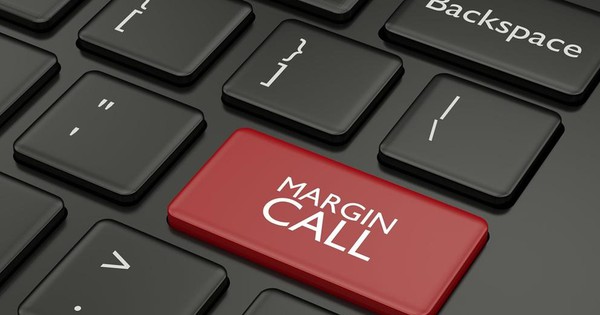 Khi Margin Level giảm xuống 100% thì hệ thống sẽ báo động Margin Call